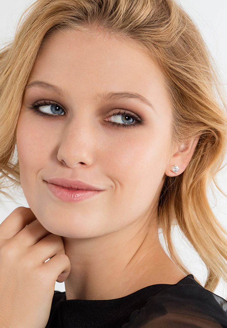 Ear Studs White Stone