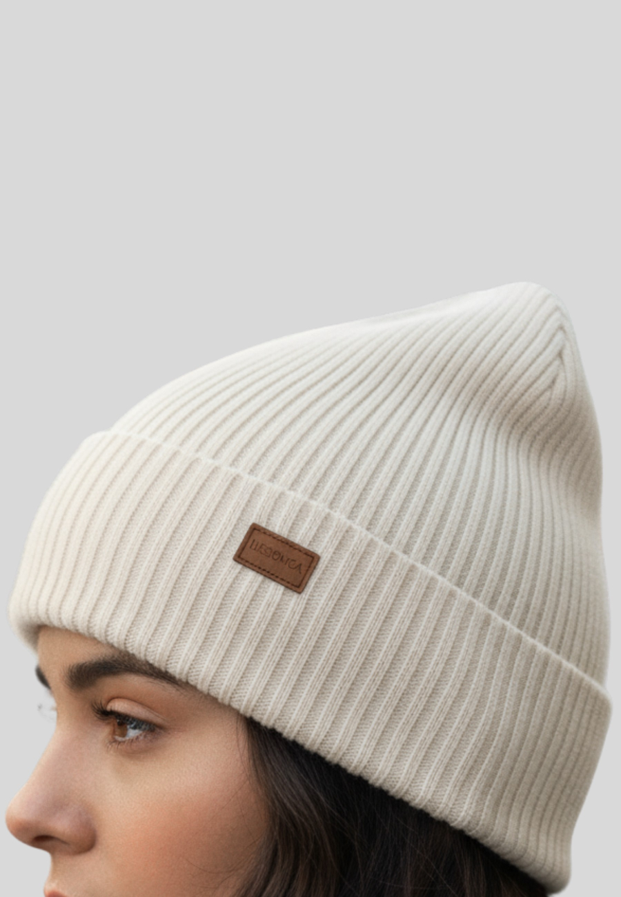 Damenmütze für Frühling und Winter Sophie – 100% Extra Feine Merinowolle Damenmütze für Frühling und Winter Sophie – 100% Extra Feine Merinowolle