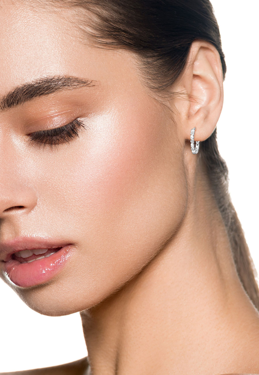 Créoles Huggie en Argent Sterling Bande Cœur avec 12 Zirconiums Cubiques